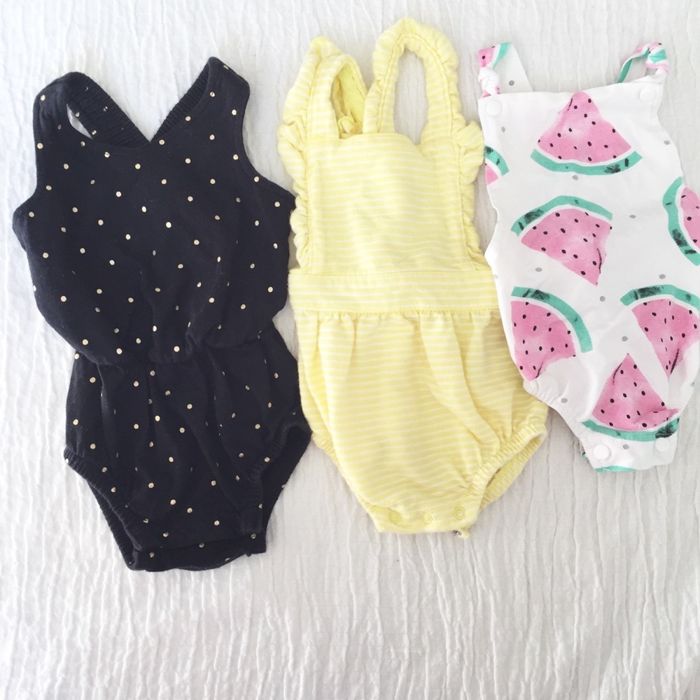 🚫SOLD🚫Baby girl onesies/bodysuits pack of 3